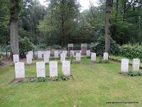 Ploegsteert Wood cemetery (2)